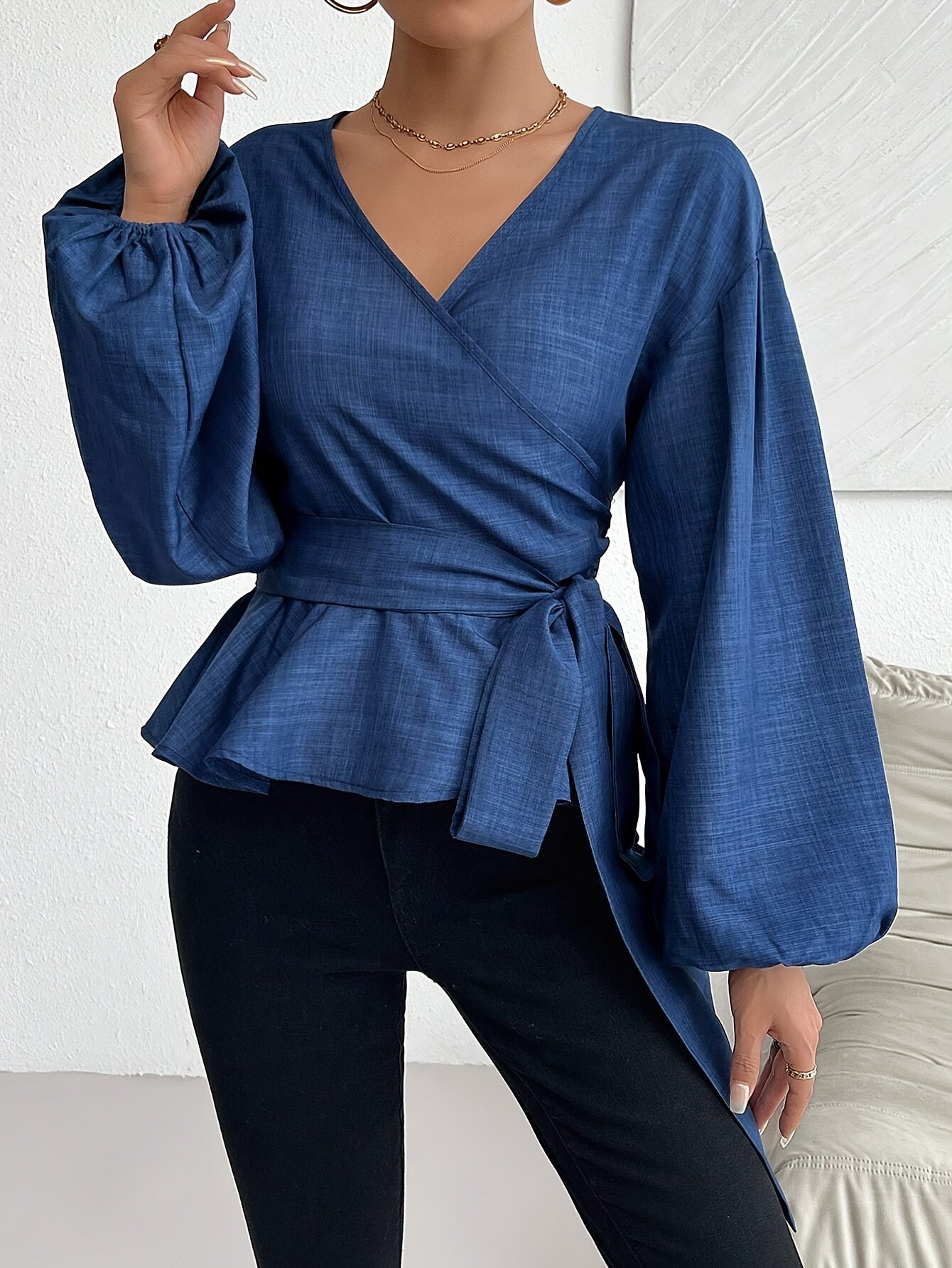 Elegante Cross Blouse