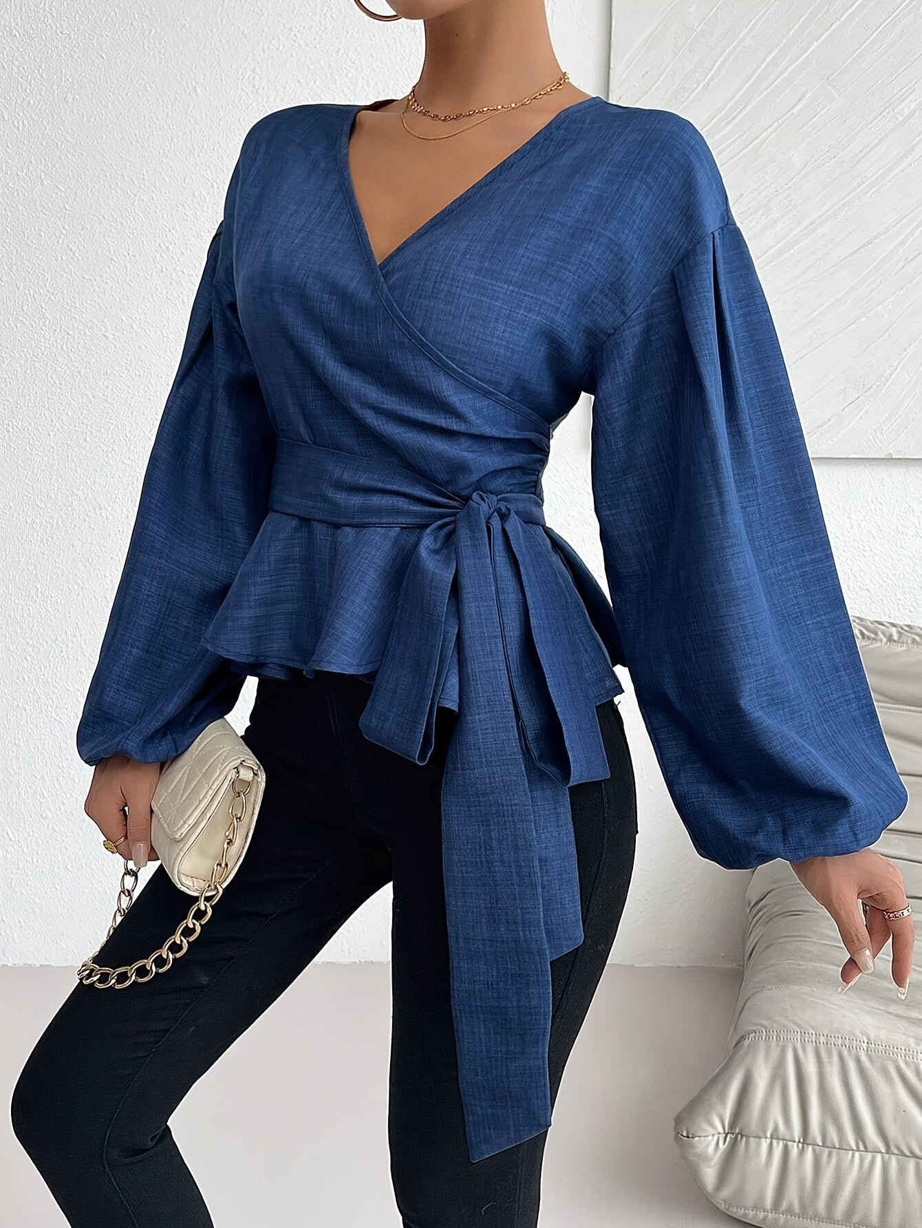 Elegante Cross Blouse