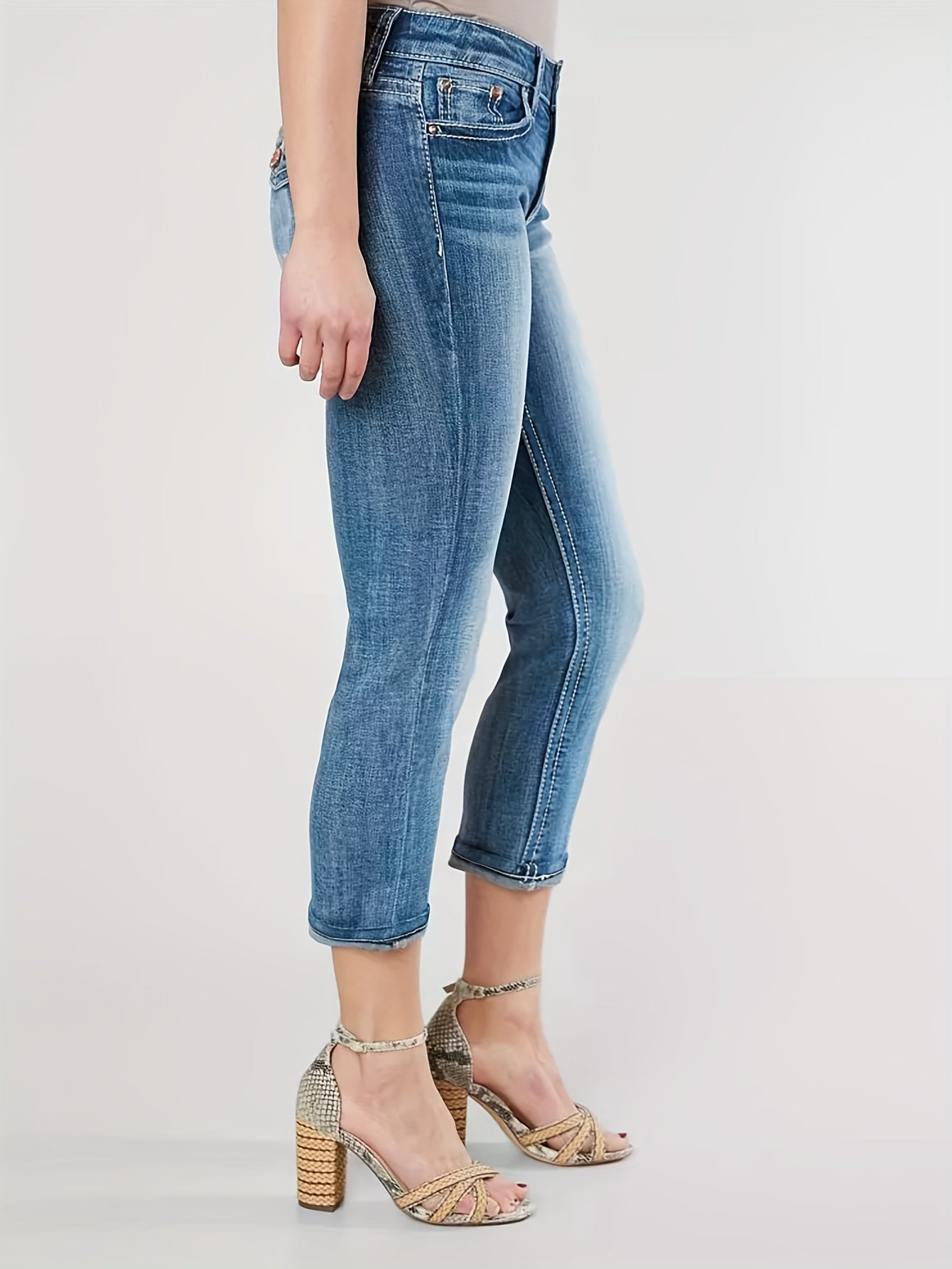 Retro Chic Capri Denim Jeans