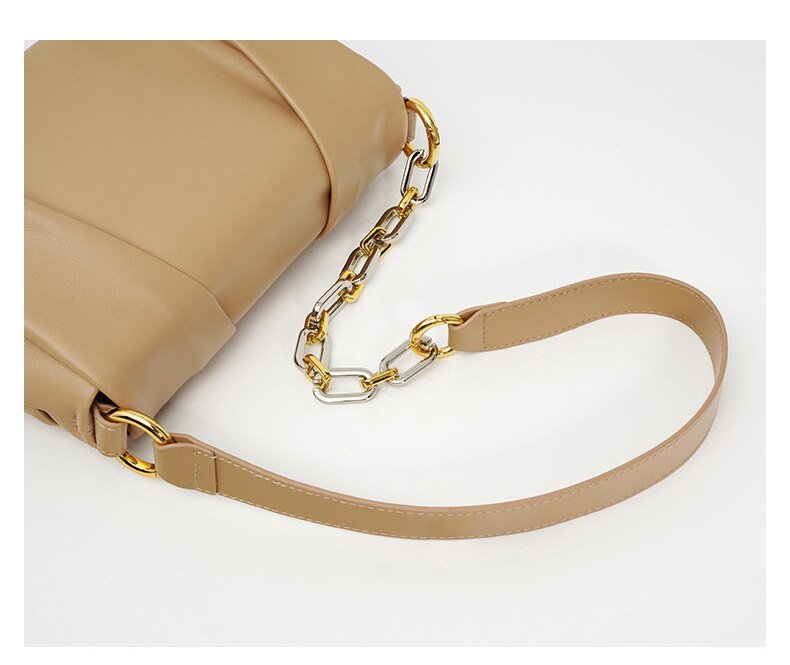 Leather shoulder bag | With chain strap